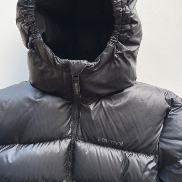 Excellent condition kids marmot puffer jacket - Picture 3 of 6